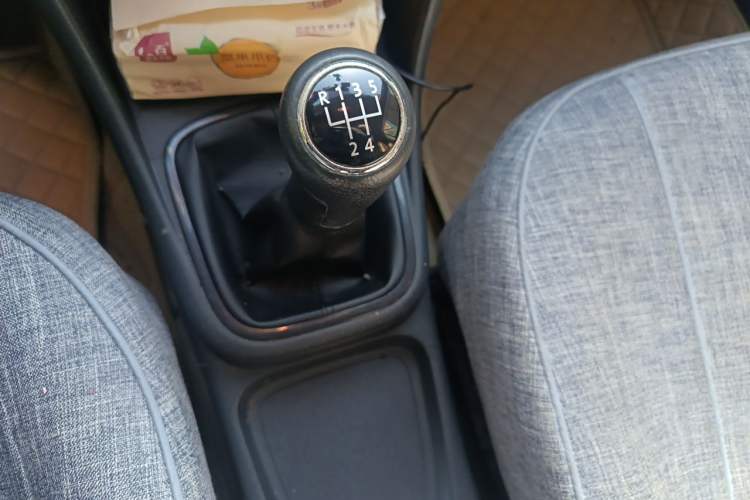 Used Volkswagen Polo 2011 1.6L Manual ZhiShang Edition Gear Lever