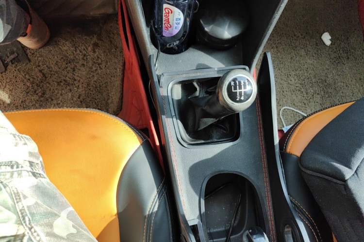 Used Volkswagen Polo 2011 1.4L Manual ZhiLe Edition Gear Lever