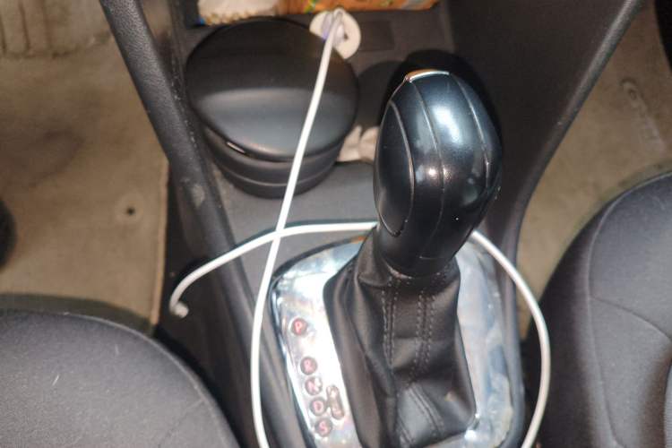 Used Volkswagen Polo 2011 1.6L Automatic ZhiShang Version Gear Lever