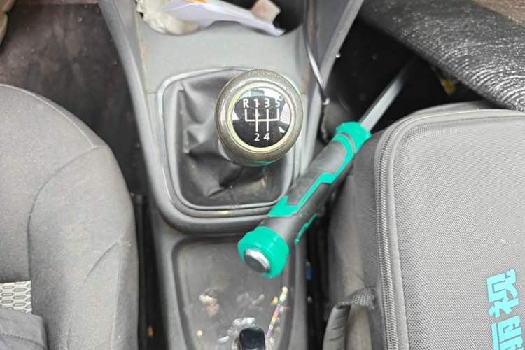 Used Volkswagen Polo 2011 1.4L Manual ZhiLe Edition Gear Lever