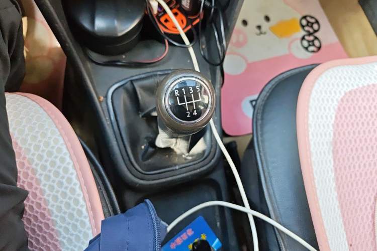 Used Volkswagen Polo 2011 1.4L Manual ZhiLe Edition Gear Lever
