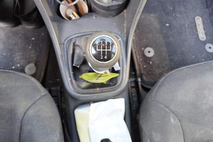 Used Volkswagen Polo 2011 1.4L Manual ZhiLe Edition Gear Lever