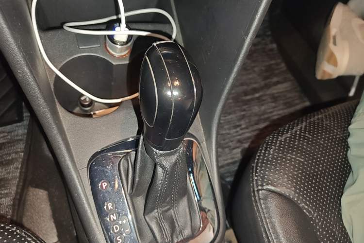 Used Volkswagen Polo 2011 1.4L Automatic ZhiShang Version Gear Lever