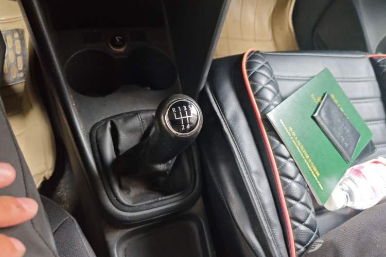 Used Volkswagen Polo 2011 1.6L Manual ZhiShang Edition Gear Lever