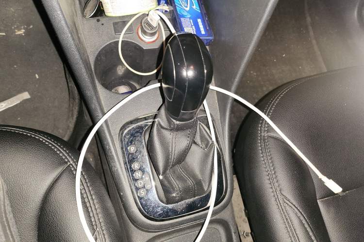 Used Volkswagen Polo 2011 1.6L Automatic ZhiShang Version Gear Lever