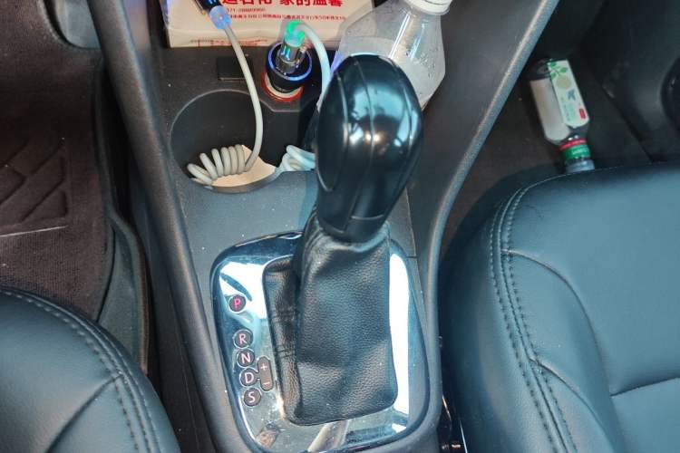 Used Volkswagen Polo 2011 1.6L Automatic ZhiKu Edition Gear Lever