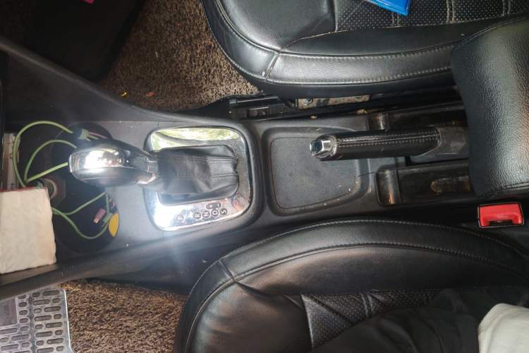 Used Volkswagen Polo 2011 1.6L Automatic ZhiKu Edition Gear Lever
