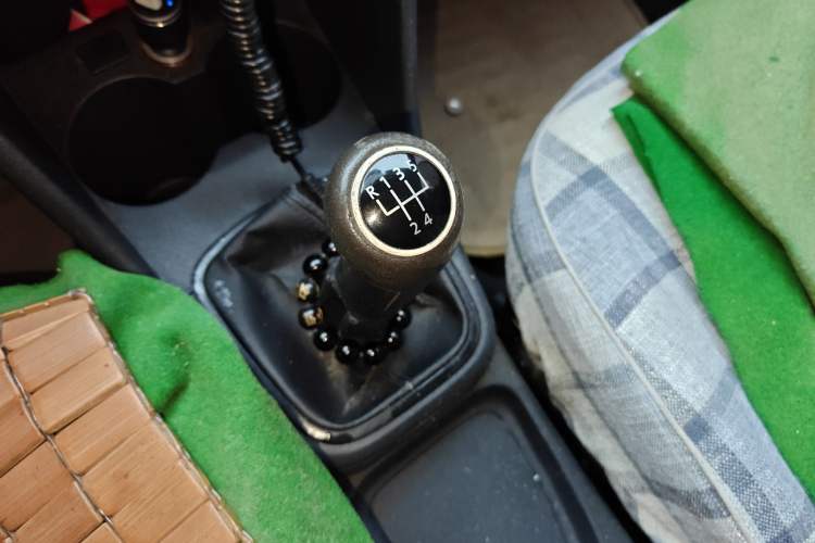 Used Volkswagen Polo 2011 1.4L Manual ZhiShang Edition Gear Lever
