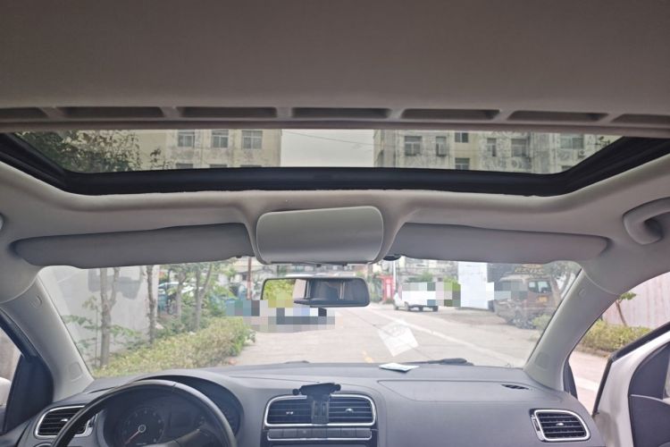 Used Volkswagen Polo 2011 1.6L Automatic ZhiKu Edition Headliner