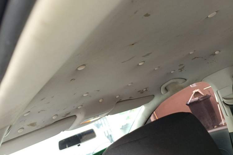 Used Volkswagen Polo 2011 1.4L Automatic ZhiShang Version Headliner