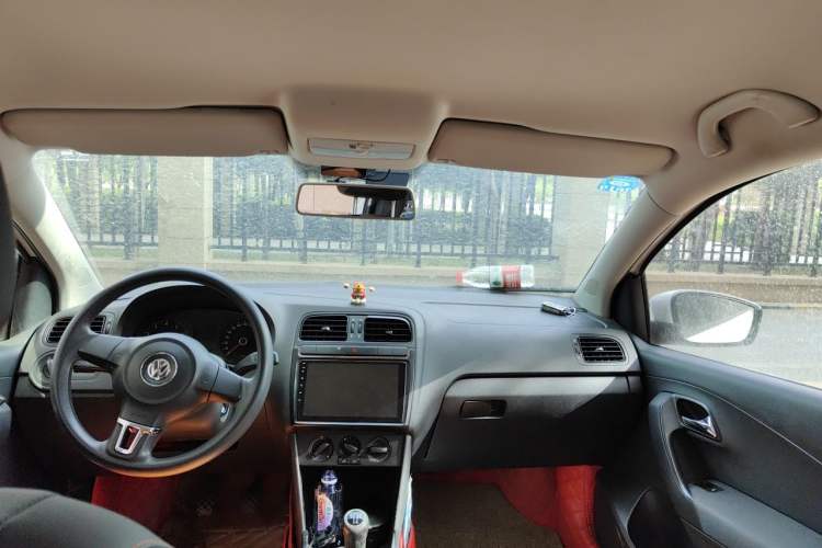 Used Volkswagen Polo 2011 1.4L Manual ZhiLe Edition Headliner