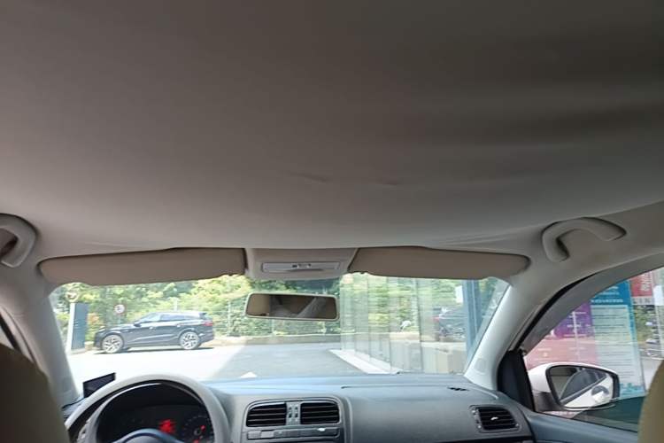 Used Volkswagen Polo 2011 1.4L Manual ZhiLe Edition Headliner
