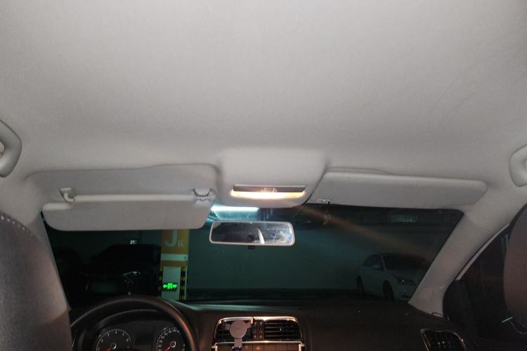 Used Volkswagen Polo 2011 1.6L Automatic ZhiShang Version Headliner