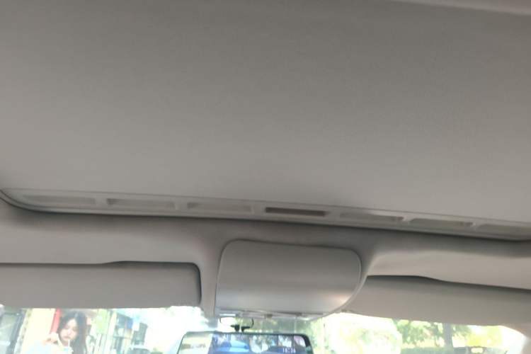 Used Volkswagen Polo 2011 1.4L Automatic ZhiShang Version Headliner