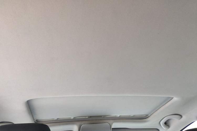 Used Volkswagen Polo 2011 1.6L Automatic ZhiShang Version Headliner