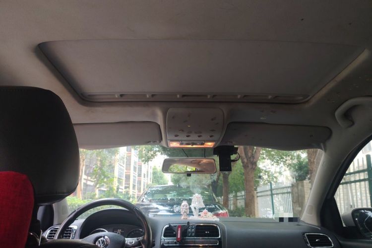 Used Volkswagen Polo 2011 1.6L Automatic ZhiKu Edition Headliner