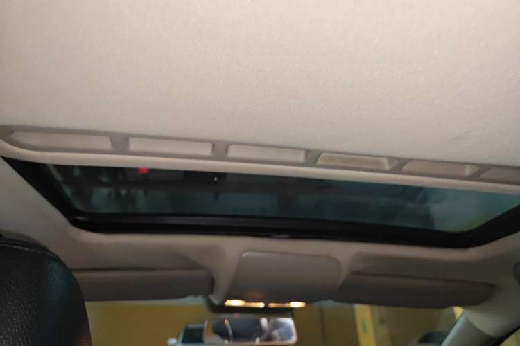 Used Volkswagen Polo 2011 1.4L Automatic ZhiCool Edition Headliner