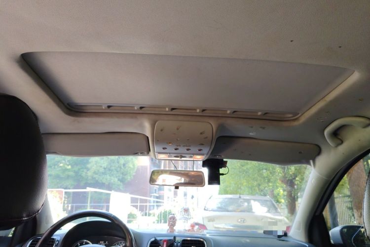 Used Volkswagen Polo 2011 1.6L Automatic ZhiKu Edition Headliner