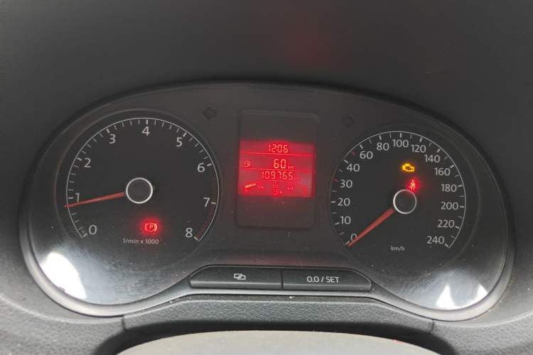 Used Volkswagen Polo 2011 1.6L Manual ZhiShang Edition Instrument Cluster