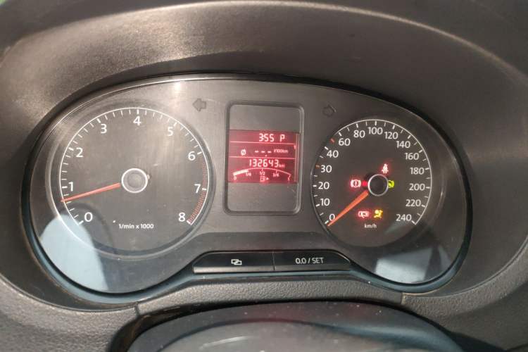 Used Volkswagen Polo 2011 1.6L Automatic ZhiShang Version Instrument Cluster