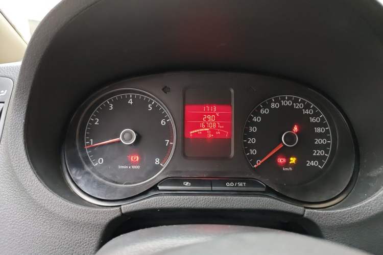 Used Volkswagen Polo 2011 1.6L Manual ZhiShang Edition Instrument Cluster