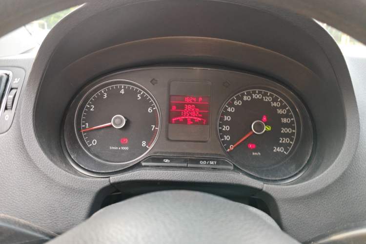 Used Volkswagen Polo 2011 1.4L Automatic ZhiShang Version Instrument Cluster