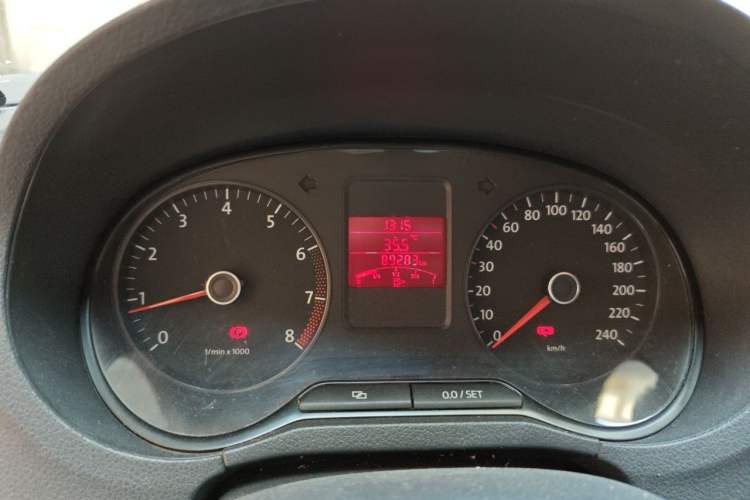 Used Volkswagen Polo 2011 1.4L Manual ZhiLe Edition Instrument Cluster