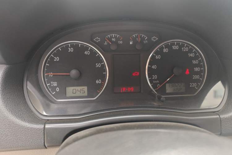 Used Volkswagen Polo 2011 Jingqu 1.4L Automatic Shishang Edition Instrument Cluster