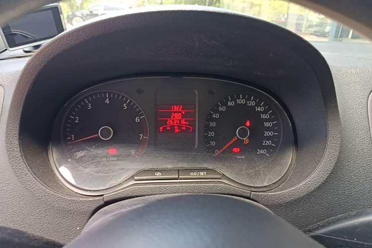 Used Volkswagen Polo 2011 1.4L Manual ZhiLe Edition Instrument Cluster