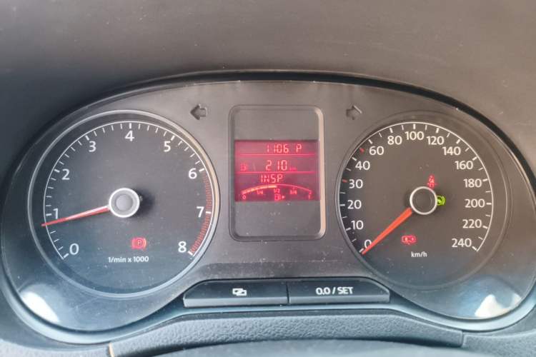 Used Volkswagen Polo 2011 1.4L Automatic ZhiShang Version Instrument Cluster