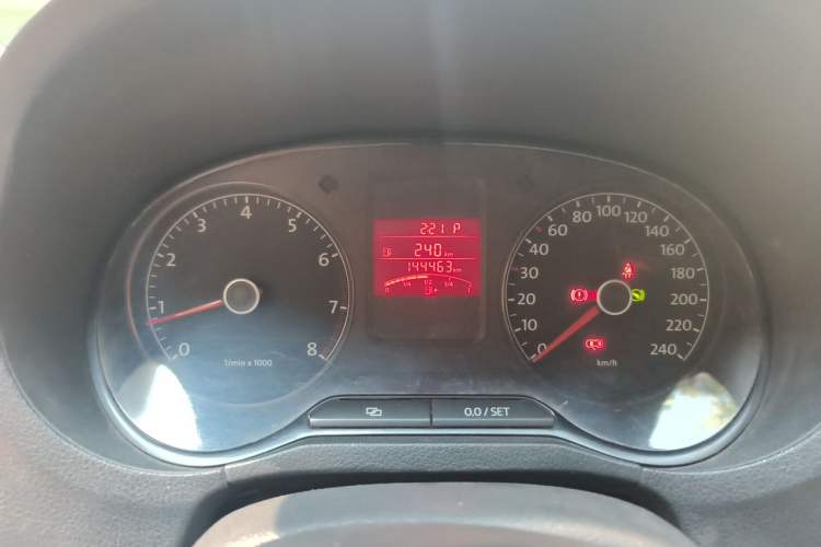 Used Volkswagen Polo 2011 1.4L Automatic ZhiShang Version Instrument Cluster