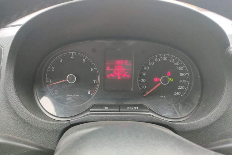 Used Volkswagen Polo 2011 1.6L Automatic ZhiShang Version Instrument Cluster