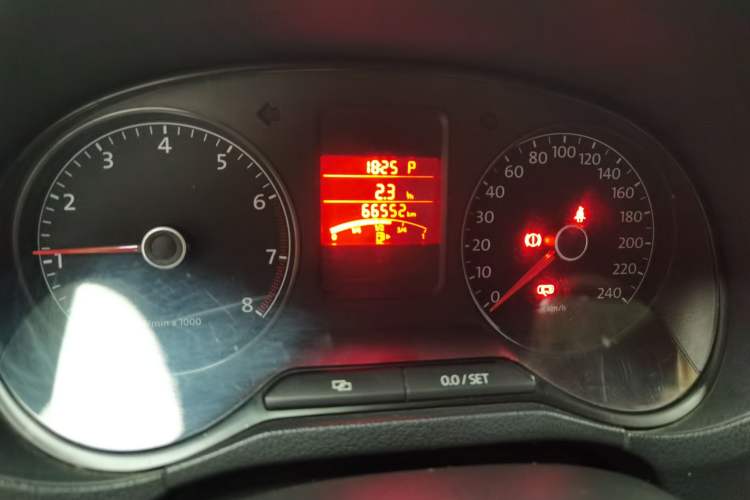 Used Volkswagen Polo 2011 1.4L Automatic ZhiShang Version Instrument Cluster