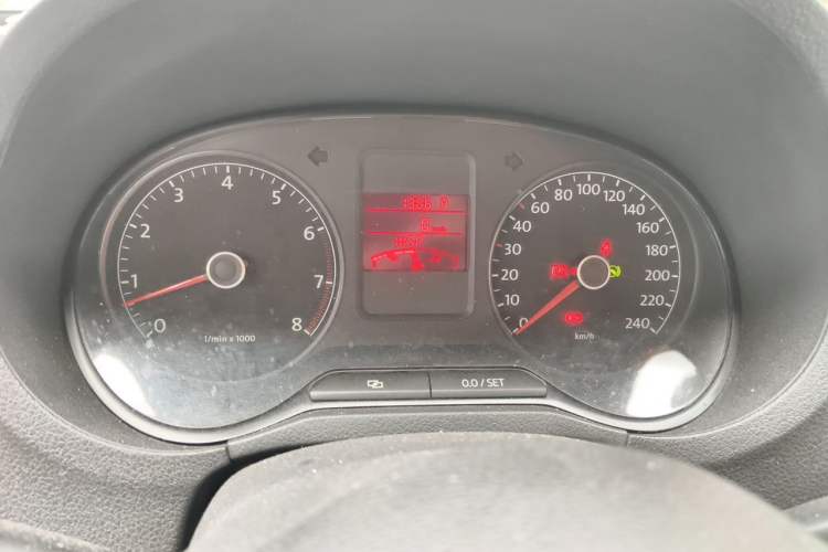 Used Volkswagen Polo 2011 1.6L Automatic ZhiKu Edition Instrument Cluster