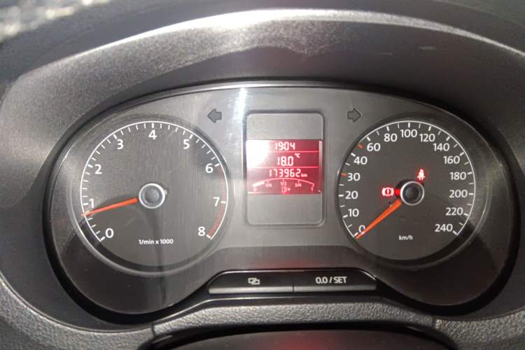Used Volkswagen Polo 2011 1.6L Manual ZhiShang Edition Instrument Cluster