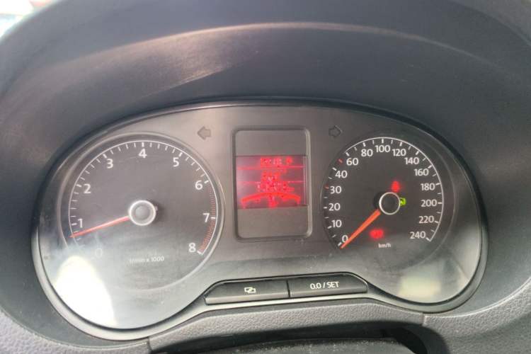 Used Volkswagen Polo 2011 1.6L Automatic ZhiShang Version Instrument Cluster