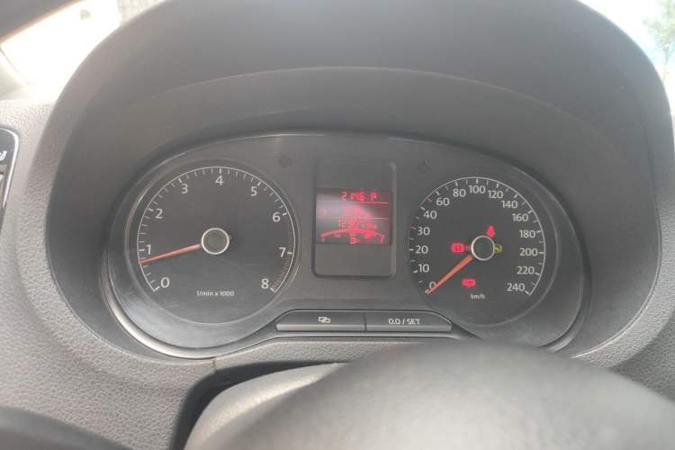 Used Volkswagen Polo 2011 1.6L Automatic ZhiKu Edition Instrument Cluster