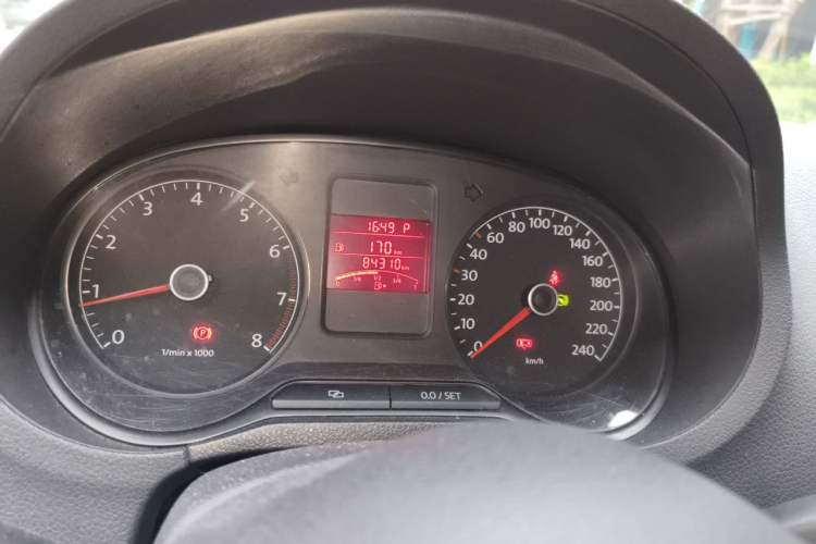 Used Volkswagen Polo 2011 1.6L Automatic ZhiShang Version Instrument Cluster