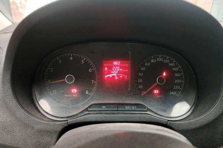 Used Volkswagen Polo 2011 1.6L Manual ZhiShang Edition Instrument Cluster