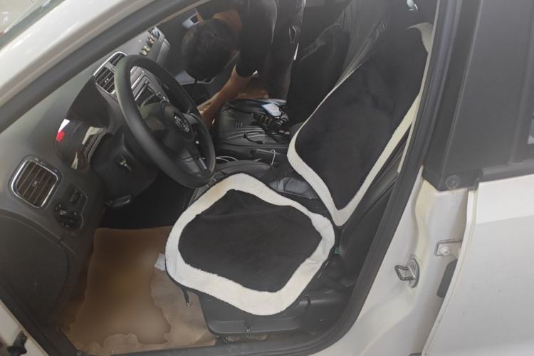 Used Volkswagen Polo 2011 1.6L Automatic ZhiShang Version Left Front Seat