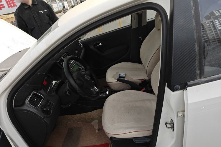 Used Volkswagen Polo 2011 1.6L Automatic ZhiShang Version Left Front Seat
