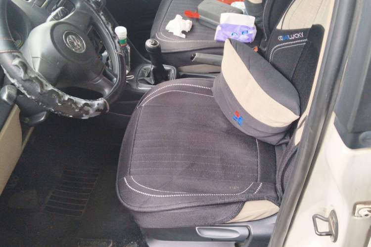 Used Volkswagen Polo 2011 1.6L Manual ZhiShang Edition Left Front Seat