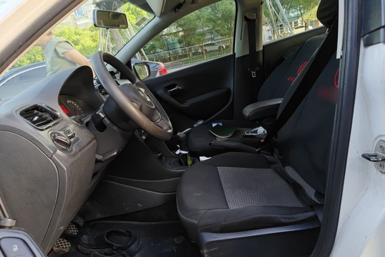 Used Volkswagen Polo 2011 1.4L Manual ZhiLe Edition Left Front Seat