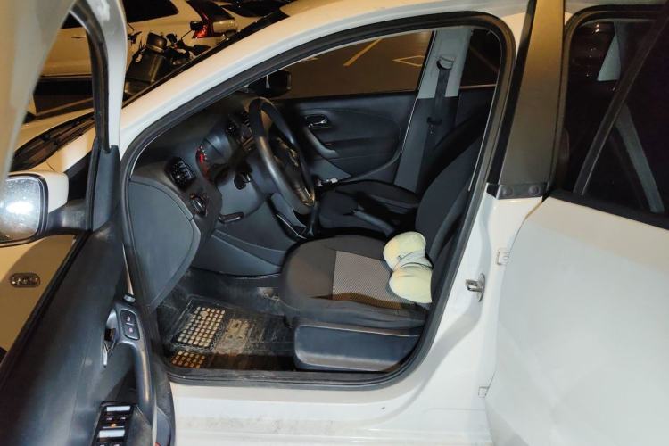 Used Volkswagen Polo 2011 1.4L Manual ZhiLe Edition Left Front Seat