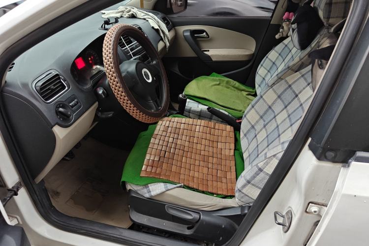 Used Volkswagen Polo 2011 1.4L Manual ZhiShang Edition Left Front Seat