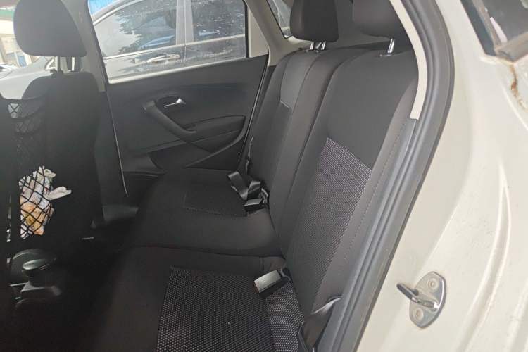 Used Volkswagen Polo 2011 1.6L Automatic ZhiShang Version Left Rear Seat