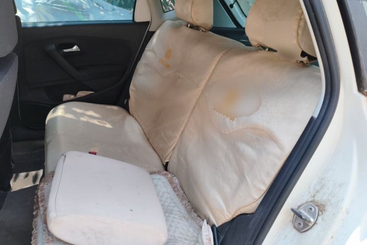 Used Volkswagen Polo 2011 1.6L Automatic ZhiShang Version Left Rear Seat