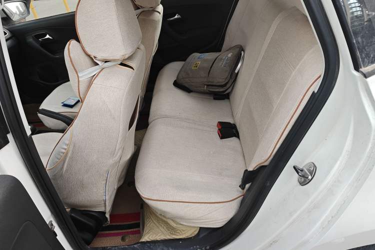 Used Volkswagen Polo 2011 1.6L Automatic ZhiShang Version Left Rear Seat