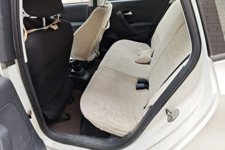Used Volkswagen Polo 2011 1.6L Automatic ZhiShang Version Left Rear Seat