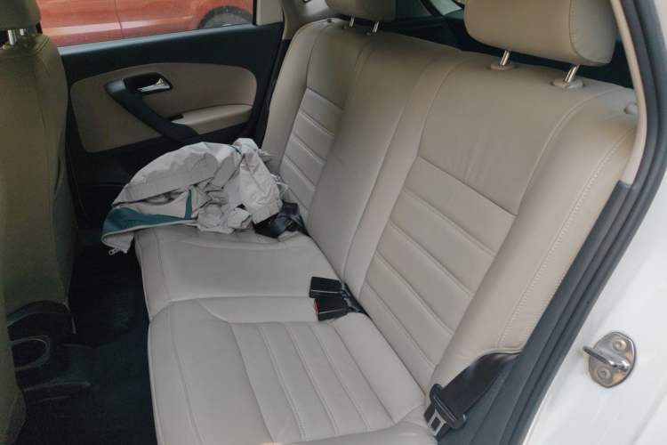 Used Volkswagen Polo 2011 1.4L Automatic ZhiShang Version Left Rear Seat